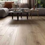 Porcellanato-Brexia-Brown-Natural-Vite-20x80-ambientacion